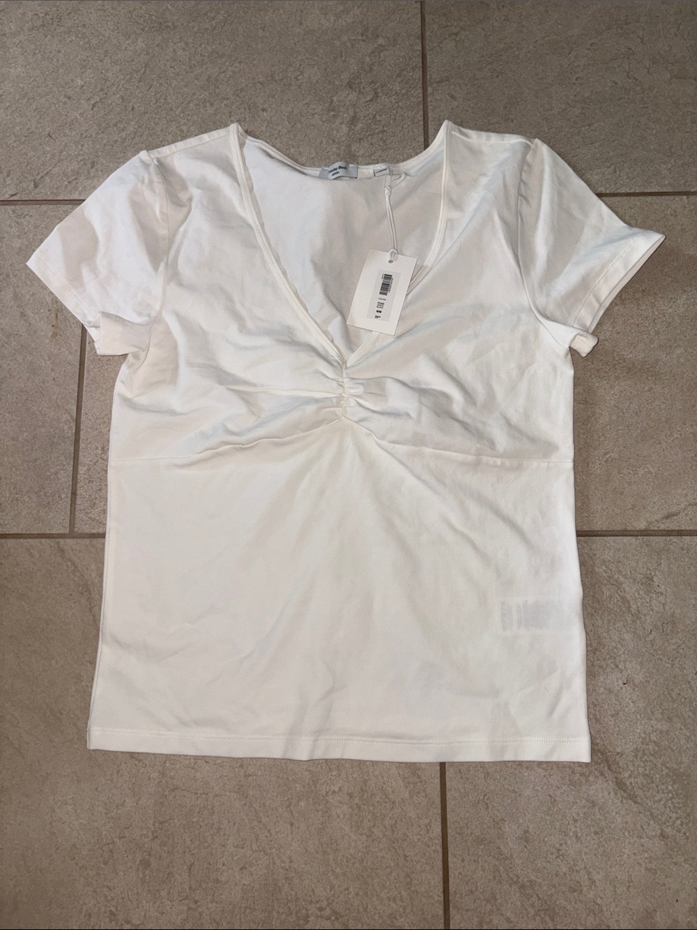 Aritzia Sunday Best White V Neck T-Shirt